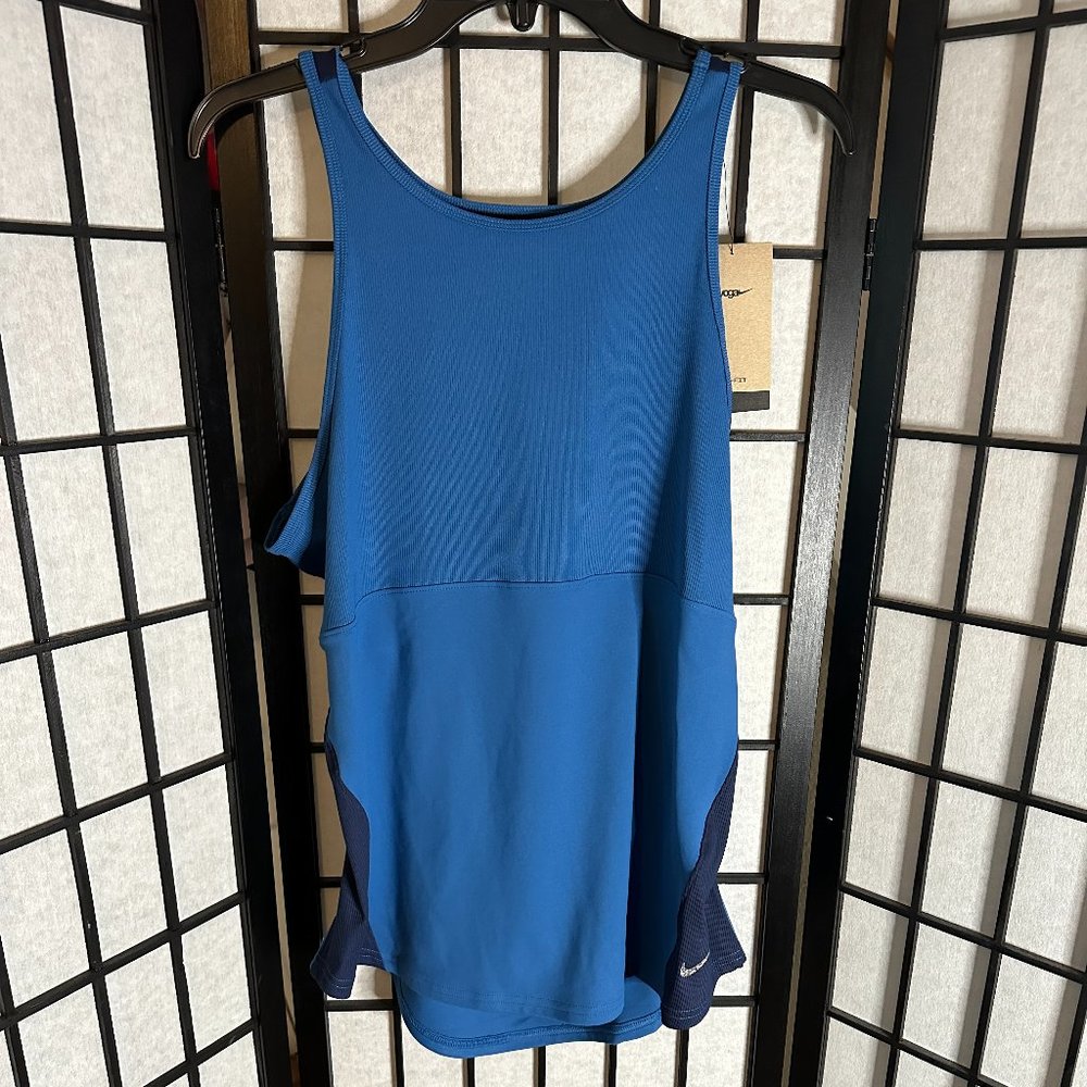 Nike Yoga Women's Dri-FIT Fit Yoga Tank Top NWT Blue Size XXL